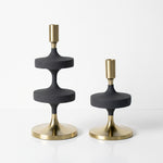 Cargar imagen en el visor de la Galería, Portavelas de metal decorativos Zia y Rohan a dos alturas en negro mate y dorado.