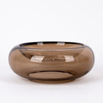 Cargar imagen en el visor de la Galería, Base Liminal de Cristal Redonda 25 cm para Decoración en elegante vidrio ahumado translúcido.