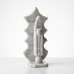 Cargar imagen en el visor de la Galería, Virgen de Mármol - Escultura Religiosa Decorativa 23cm con diseño estilizado sobre fondo blanco.