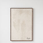Cargar imagen en el visor de la Galería, Cuadro Decorativo Tulum I Alto Relieve 80x120cm Marco Nogal con textura abstracta beige en pared blanca.