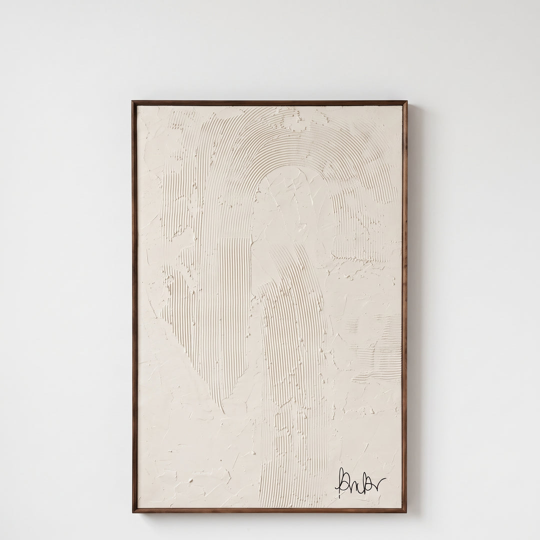 Cuadro Decorativo Tulum I Alto Relieve 80x120cm Marco Nogal con textura abstracta beige en pared blanca.