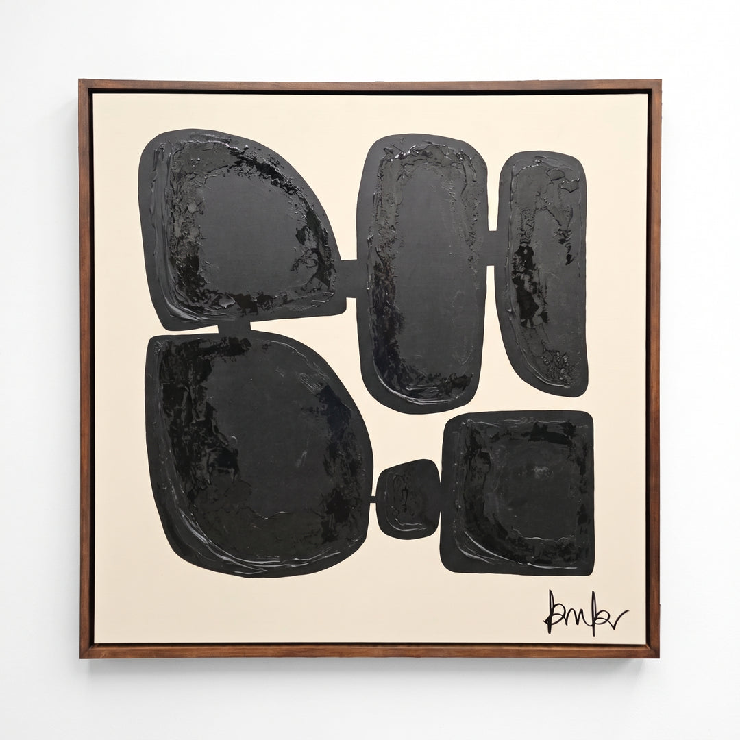 Cuadro Kalon de arte abstracto decorativo de pared en tonos negro y beige con marco de madera.