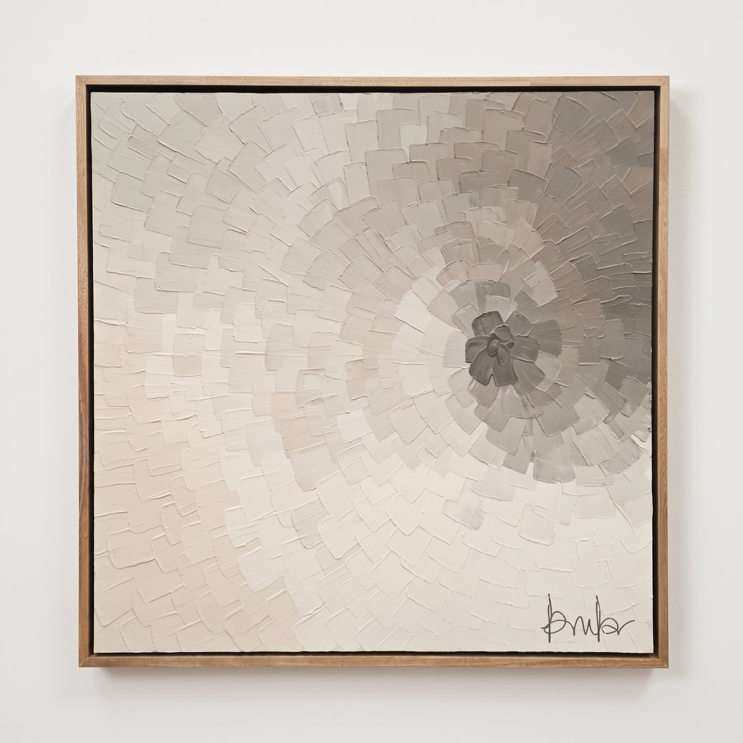 Cuadro decorativo abstracto Áurea de 1.20x1.20cm con textura en espiral y marco de madera para muros.