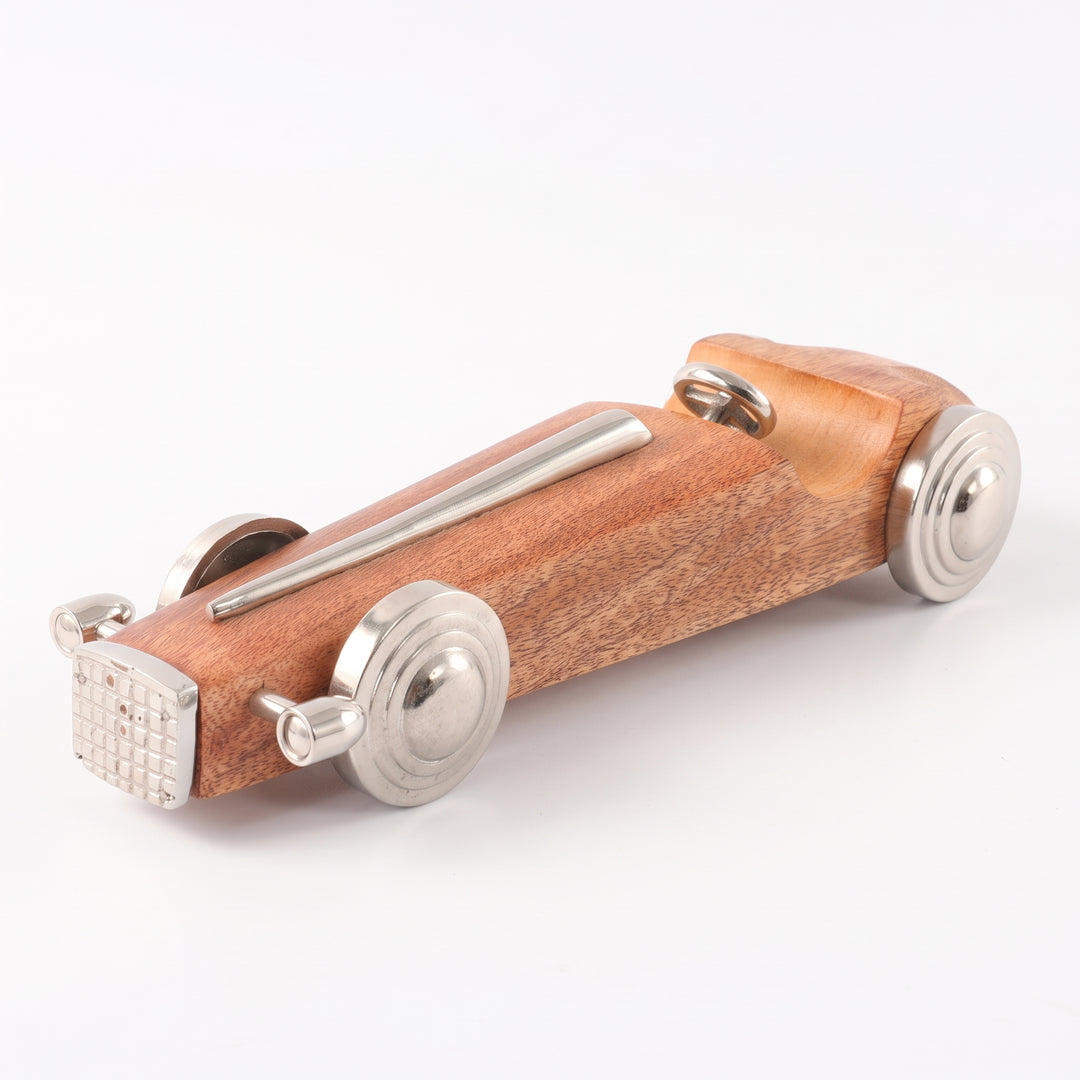 Figura Carro Velluto de Madera Decorativa, auto clásico con detalles y ruedas metálicas plateadas.