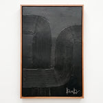 Cargar imagen en el visor de la Galería, Cuadro Sayil II en alto relieve negro con marco de madera rosa morado sobre pared blanca.