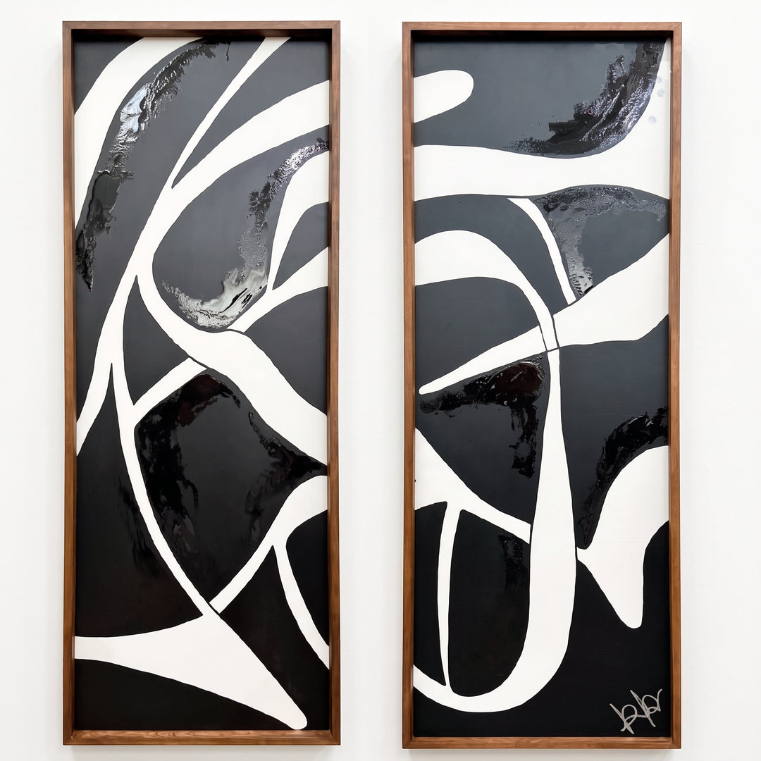 Set Humo de 2 cuadros decorativos de acrílico y marco nogal 60x160 cm con arte abstracto en blanco y negro.