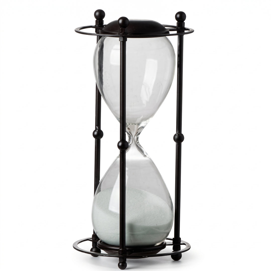 Reloj de arena decorativo Atria en cristal y metal negro con arena blanca.