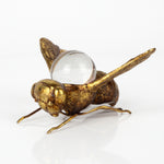 Cargar imagen en el visor de la Galería, Figura Decorativa de Abeja Maren en Metal y Cristal con acabado dorado.